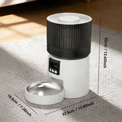 Size chart showing exact dimensions in inches and centimeters for Cuteden automatic cat feeder